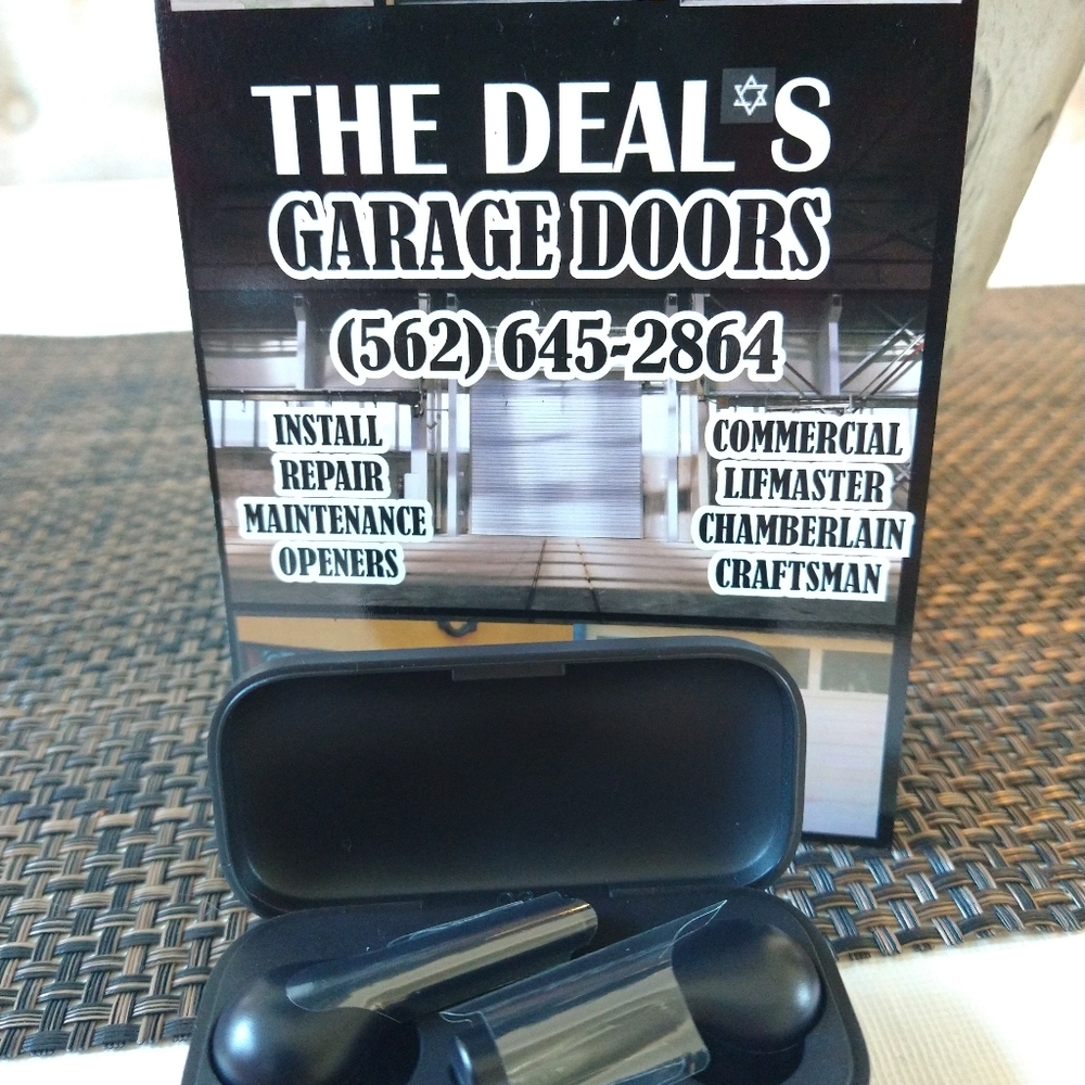 WIRELESS EARBUDS - Picture 3 of 4